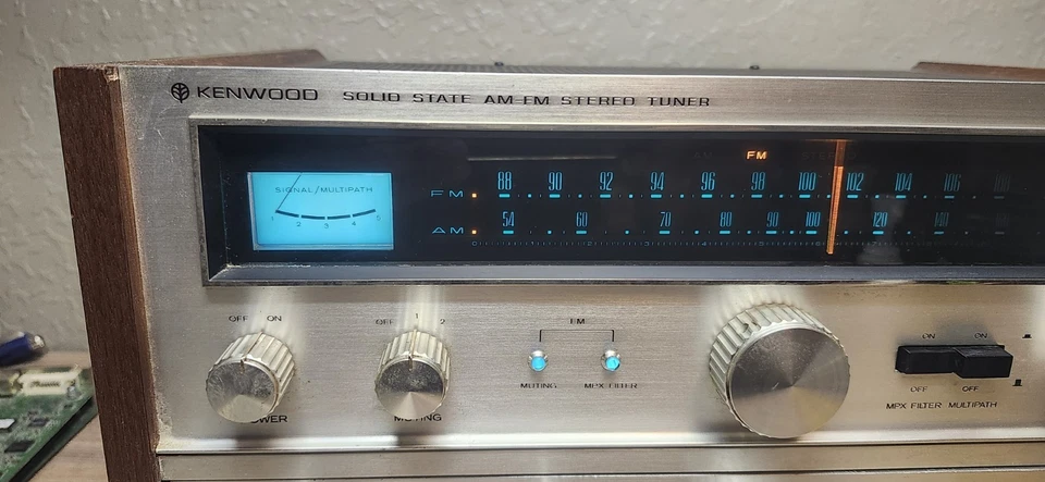 1972 Kenwood KT-7001 Solid State AM FM Stereo Tuner Silver Faceplate - Tested - Image 2 of 4