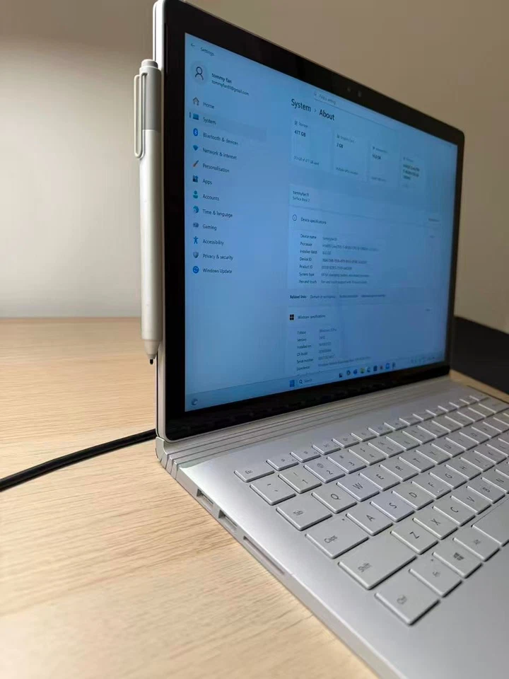 Microsoft Surface Book 2 i7 8th Gen 16Gb 512GB GTX 1050 Laptop & Surface Dock - Image 3 of 4