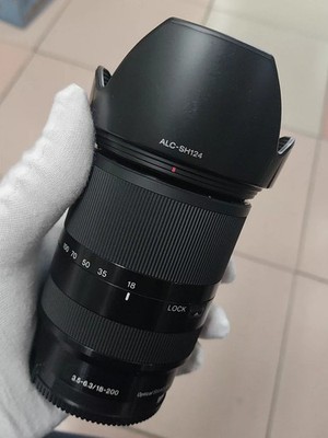 Sony E 18-200mm f/3.5-6.3 OSS LE Black SEL18200LE For Sony E mount Lens