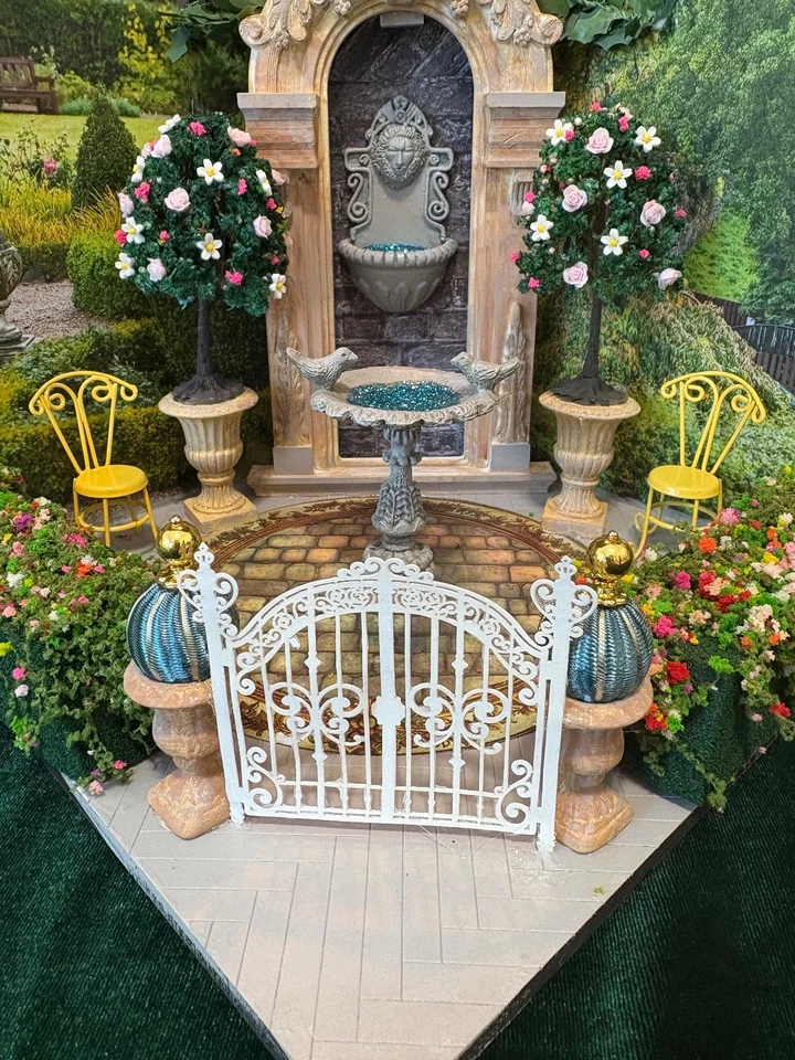  NEW! Handcrafted OOAK Dollhouse Miniature Garden Scene W/ Fountain Diorama 1:12 - Image 3 of 4