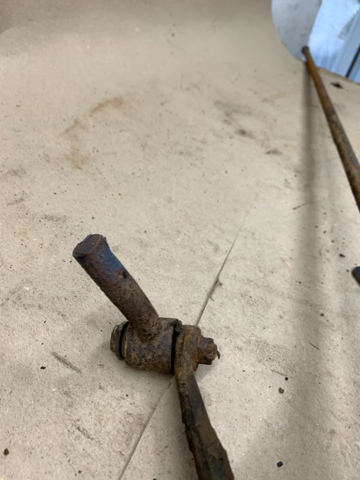 Chevrolet Corvair STEERING COLUMN BOX SHAFT ASSEMBLY CORSA MONZA 1965 5-1/4 TRNS - Image 3 of 4