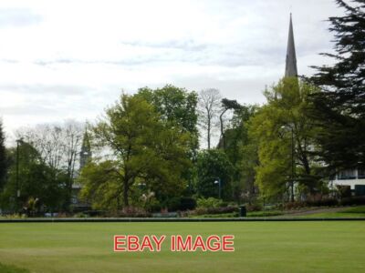 PHOTO  UPTON PARK BOWLING GREEN THE GREEN LOOKS ABSOLUTELY FLAT AND VERY WELL KE