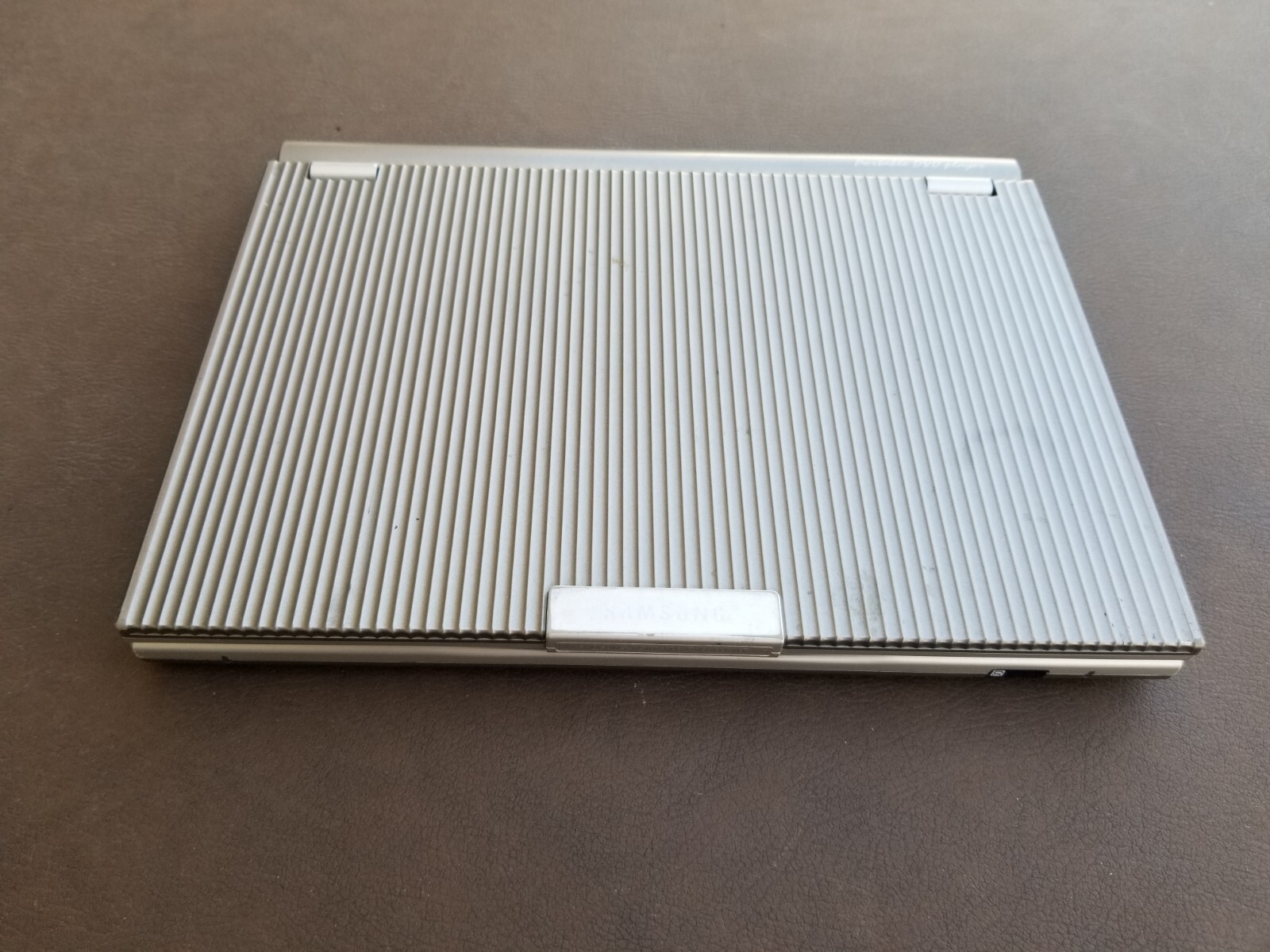 Samsung DVD-L200 Portable DVD Player (10") (untested)