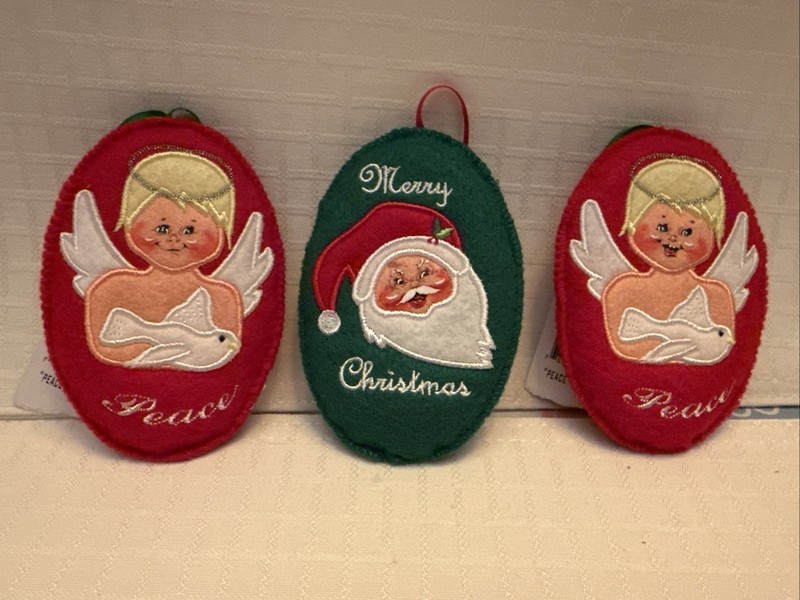 Annalee Dolls 2007 Set Of 3 Santa & Angel w/ Doves Oval Christmas Ornaments