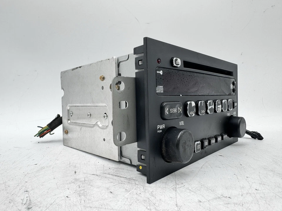 04-07 UNIDAD RECEPTORA DE RADIO AM FM REPRODUCTOR DE DISCO ÚNICO FABRICANTE ORIGINAL BUICK RENDEZVOUS 10376762 Foto 2 de 4