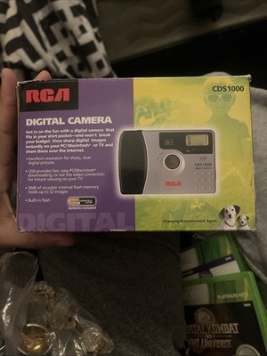 RCA CDS4100 Digital Camera Silver, 1.5MP, Autofocus, F5.6, 7mm
