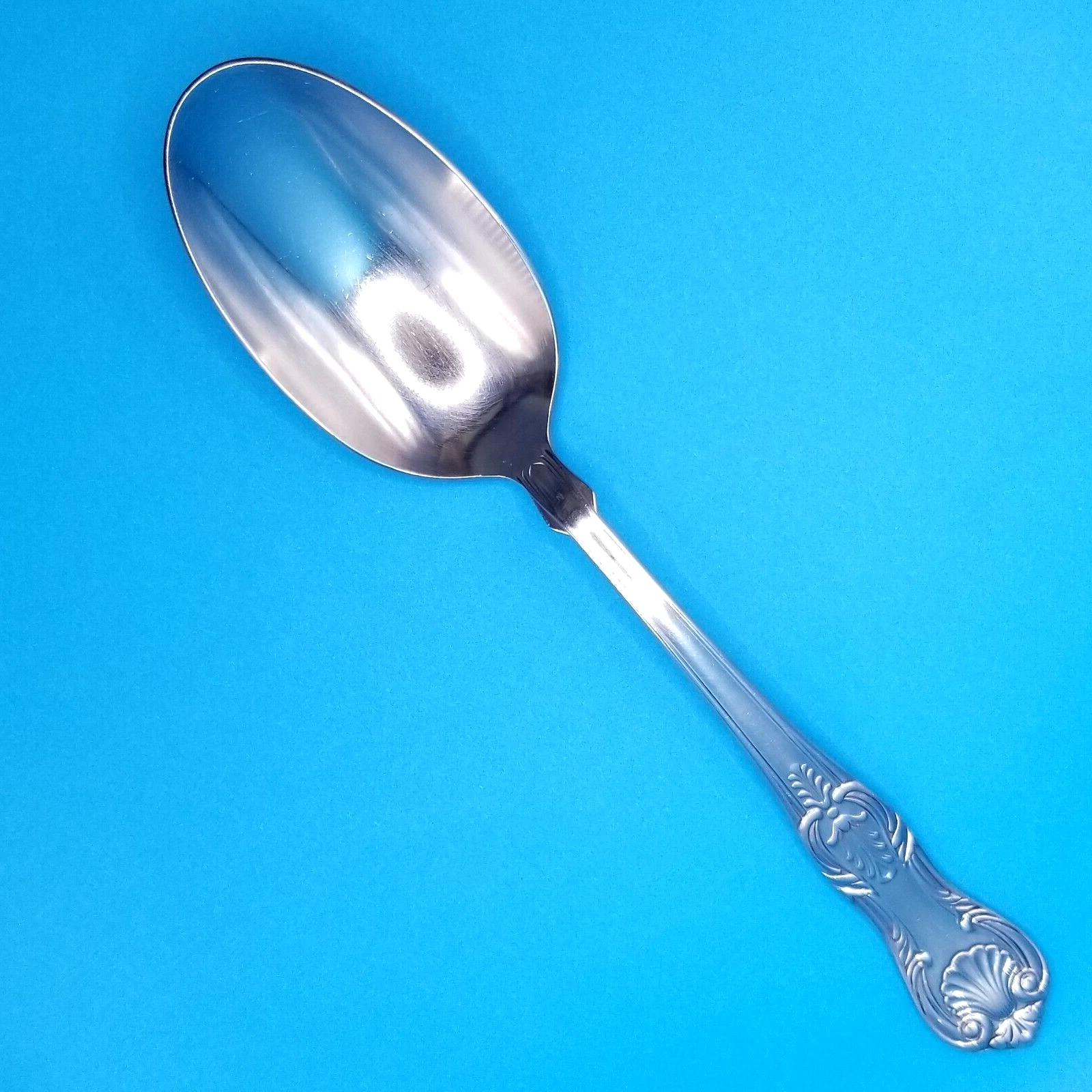 Lunt HILLSBOROUGH SERVING SPOON Glossy Stainless Flatware Shell JAPAN