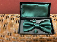 NIB NWOT Luxury Bowtie Collections Forest green bow tie,cuff links, handkerchief