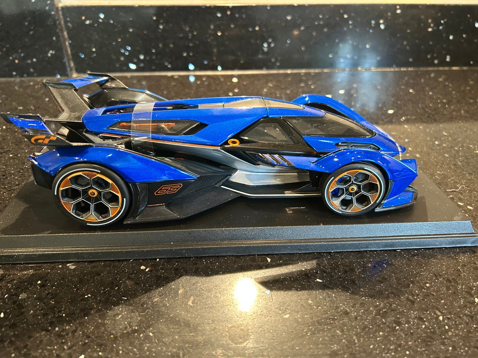 Picture 4 of 11