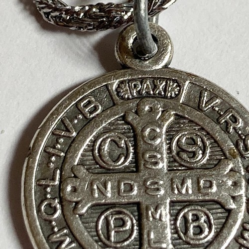 Vintage St. Saint Benedict Medallion Pendant Necklace Catholic Christian 24" - Picture 9 of 14