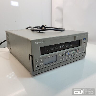 Panasonic AG-5700 Portable Professional S-VHS Video Recorder