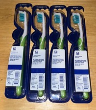 Oral-B Vivid Whitening Toothbrush Soft Bristles Dual Action Removes Stains 4PK 