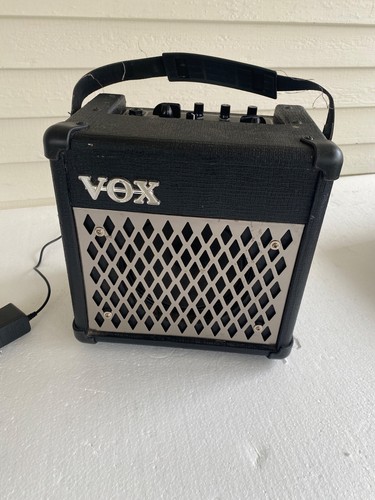 VOX DA5 Rhythm Modeling Amplifier USED W/ Power Adapter (Watch Video)