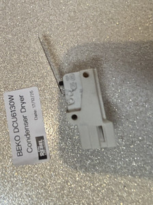 Beko DCU6130 Kondenstrockner - Originalersatzteil - Hebelschalter