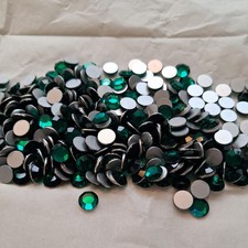 Preciosa SS30 Emerald Chaton Roses. Flatback. Unused.  200 Pc