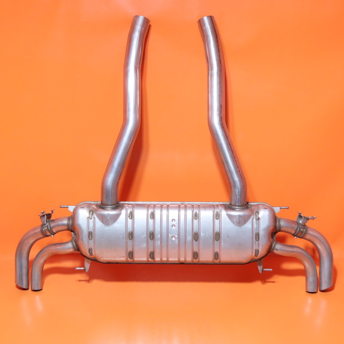 Rolls-Royce Cullinan 2019-2024 Muffler P/N 8685587