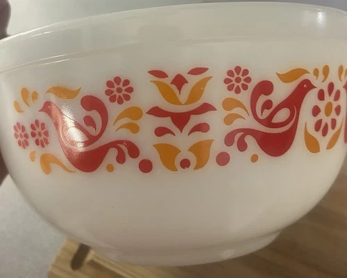 Vntg Pyrex Friendship Ovenware 2 Quart Red Birds Cinderella Mixing Bowl