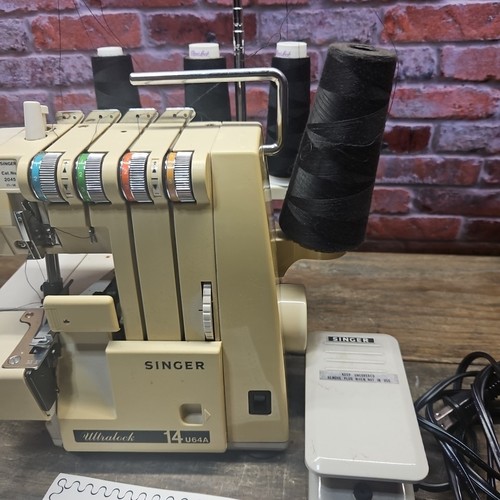 Vintage Singer Ultralock 14U234 4-Thread Sewing Machine with Pedal, Tested, Work - Picture 5 of 21