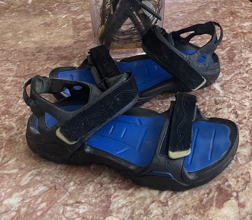 Sandalo Nike ACG da uomo Straprunner Amphibious Trail Sport nero all trac taglia 12 ottime condizioni