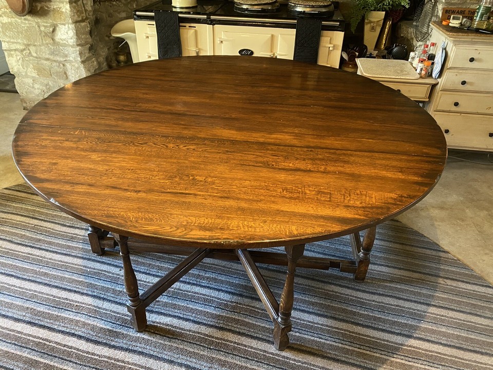 Round Dining Table large 6 foot diameter incl. 6 chairs and carpet eBay