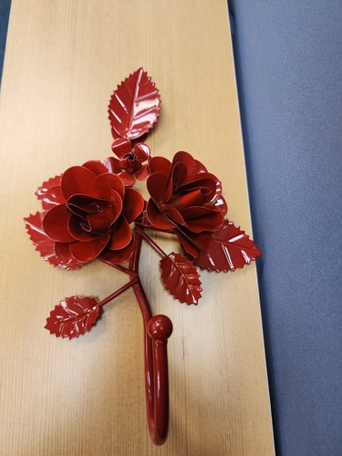 Beautiful Metal Red Flower/Rose Wall Mounted Purse/ Coat Hook - Picture 10 of 18