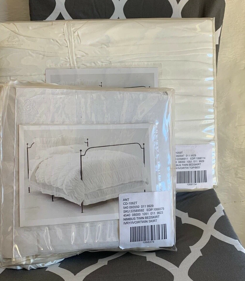 Anthropologie Twin Nimbus jersey duvet cover cream ivory and twin bedskirt — 第 4/4 张图片