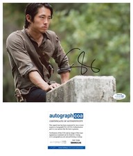 Steven Yeun ‘The Walking Dead’ Signed Autographed 8x10 Photo ‘Glenn Rhee’ ACOA
