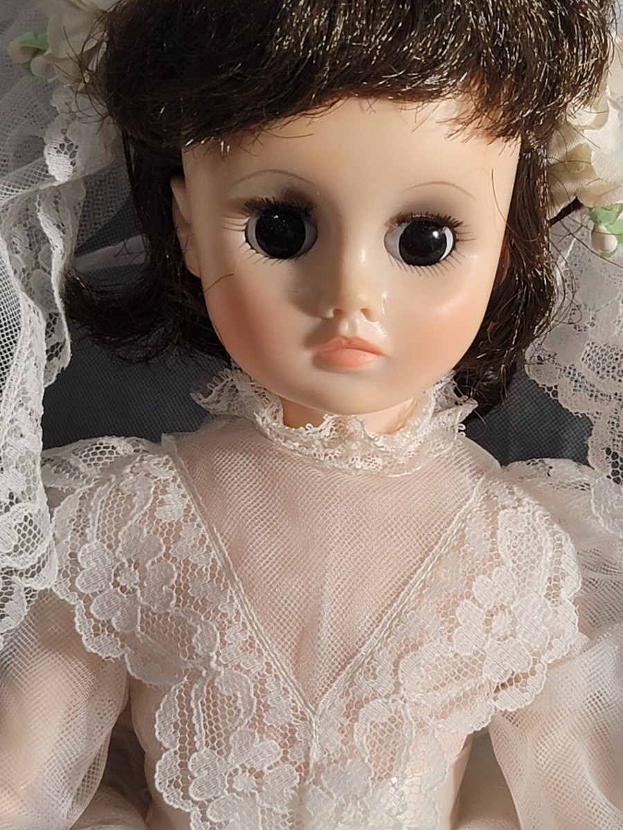 Vintage Madame Alexander Bride Doll #1680 Elise with Tags 1968