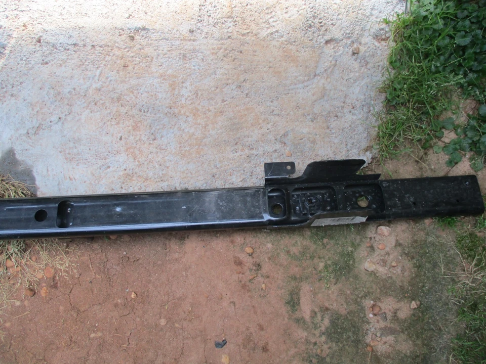 Ford Expedition 2011 2012 2013 2014 refuerzo de soporte de radiador inferior OEM Foto 3 de 4