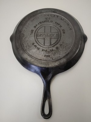 Griswold Cast Iron Skillet Griddle No. 107 Erie PA. 200 Badly Pitted Inside