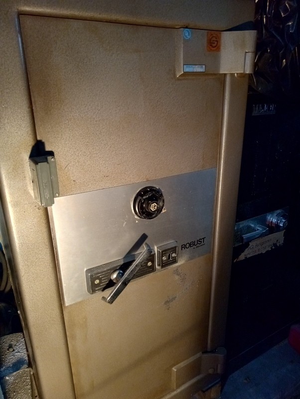 BISCHOFF TL30 + MAJOR Fire Class   SAFES   UL Listed / Working Properly  EUC