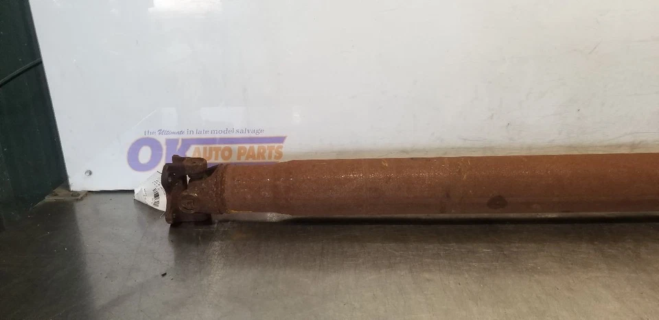 Ford Mustang SVT COBRA 98 4,6 L MT eje de transmisión Foto 2 de 4