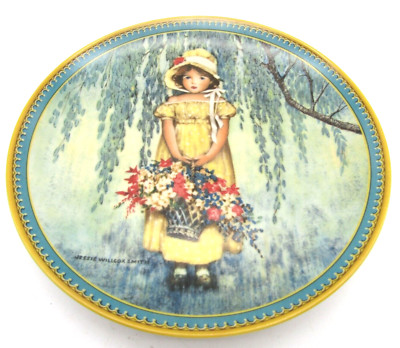 Knowles plates Easter 1986 1st issue Jessie Wilcox Smith Holiday Memories Read D
