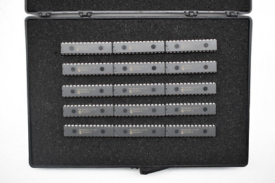 Lot of 15 MICROCHIP PIC16C63A-04/SP 8 Bit Microcontroller + Case