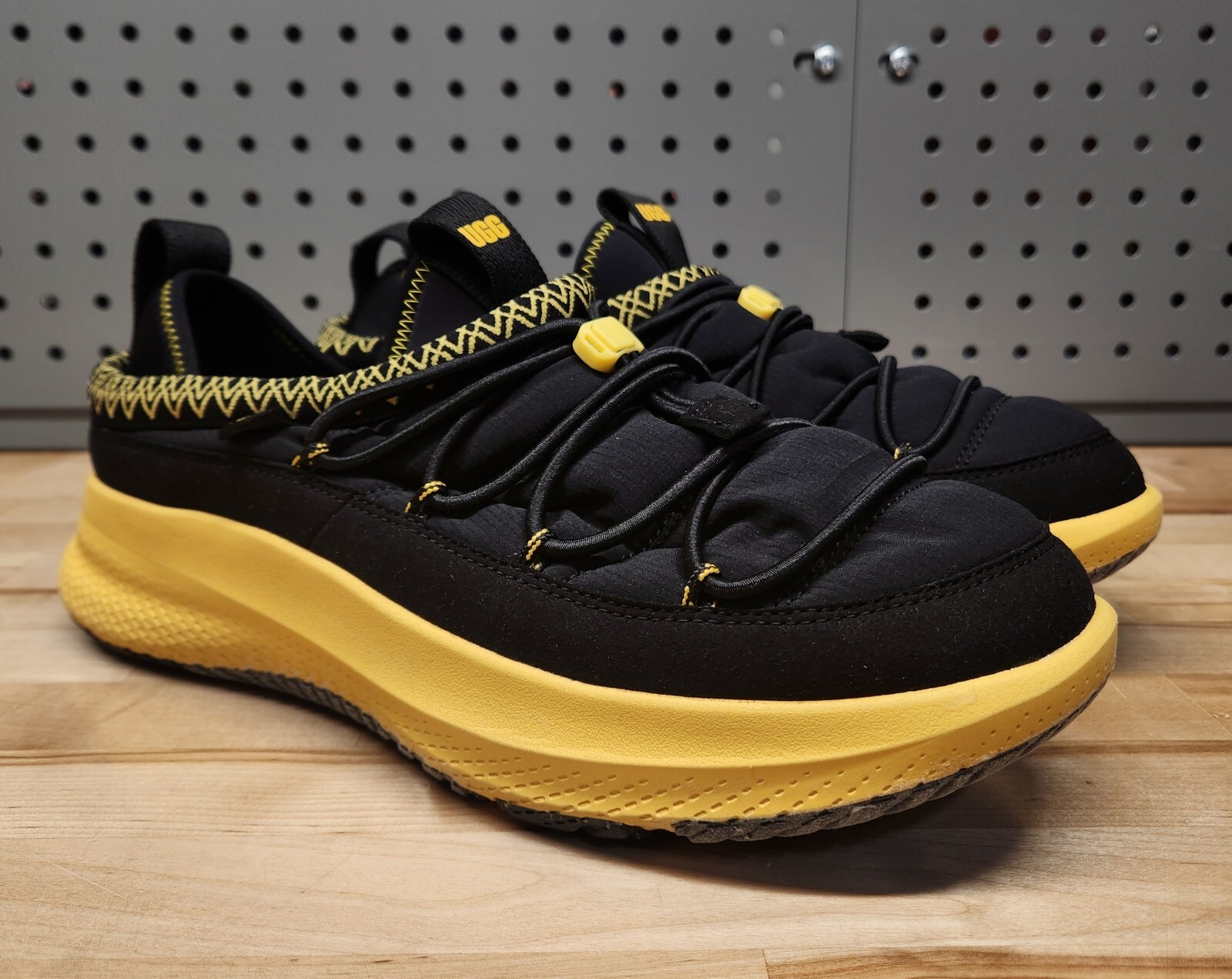 PANTOFOLA D’ORO Sneaker pantofola UGG Tasman nera gialla taglia 10 (1136594)