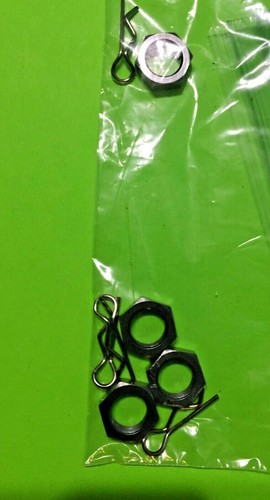 REDCAT RACING SHREDDER XT 1/6 Scale STOCK HEX HUBS  - Picture 2 of 2