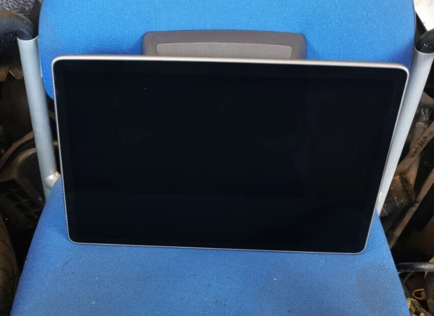 Navigation Multimedia Display 1516779-00-C  Tesla Model Y 3 Bj. 2022 - Bild 1 von 1