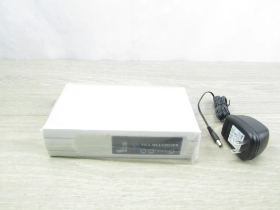 Linxcel VM-112A 2-Port SVGA VGA Splitter Amplifier Multiplier 400 MHz w/ Power - Image 3 of 4