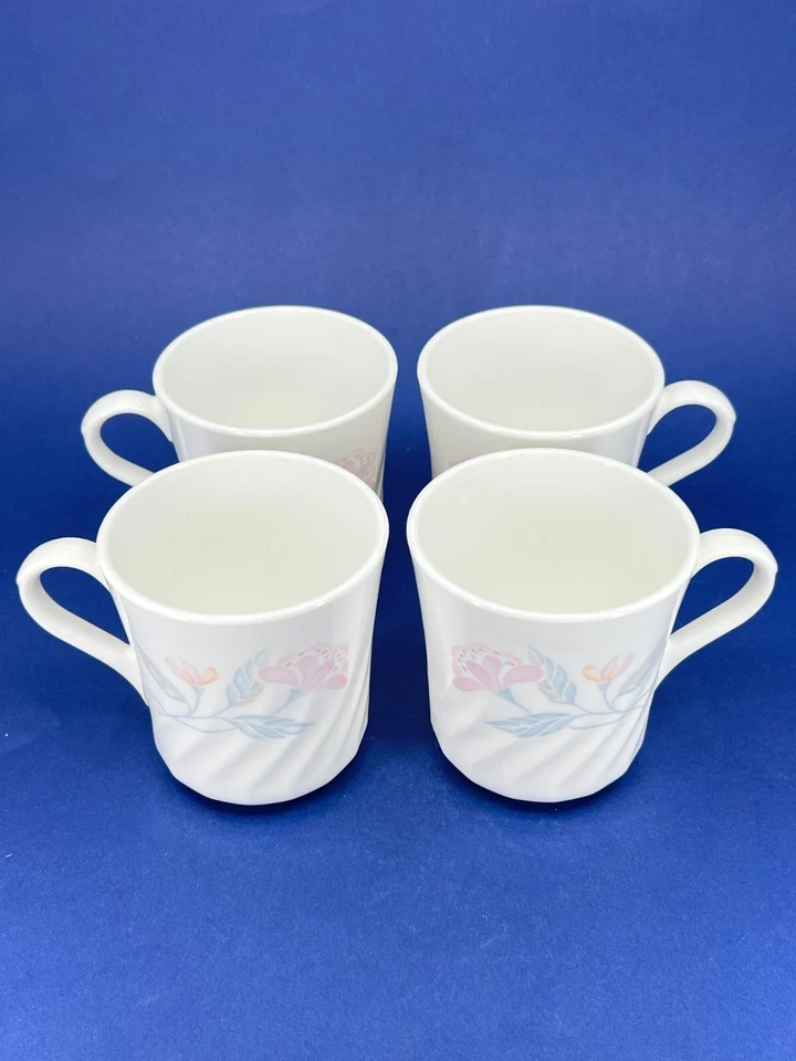 4 tazas de café Corning Ware Corelle rosa arremolinado tres tazas EE. UU. 1950 diseño floral Foto 2 de 4