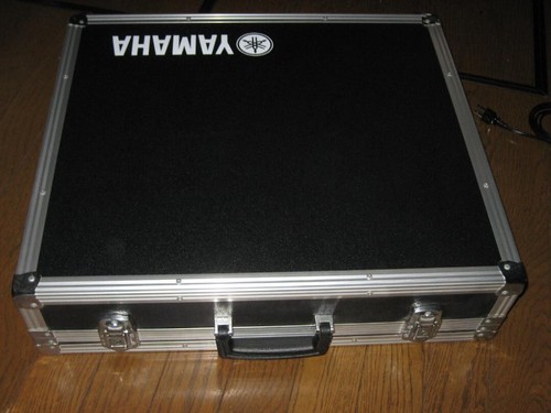 Junk YAMAHA Multi-track MD Recorder MD8 with case, no keys, black, for parts - Picture 2 of 16