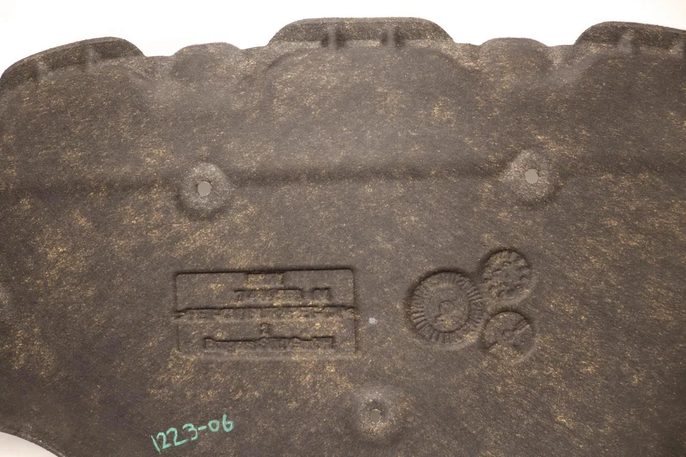 2020-2023 BMW M235I GRAN COUPE F44 BONNET HOOD INSULATION PAD COVER OEM - Image 4 of 4