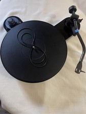 Pro-Ject RPM 3 Carbon Turntable