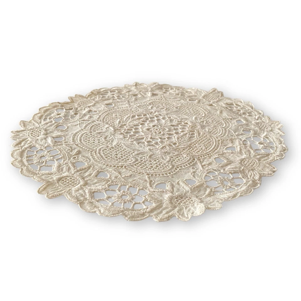 Guardanapo oval antigo art déco creme marfim branco algodão crochê renda floral - Imagem 3 de 4