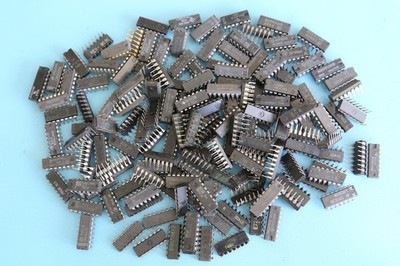 restposten elektronikbauteil 7400 Serie und andere ICs new old stock unbenutzt