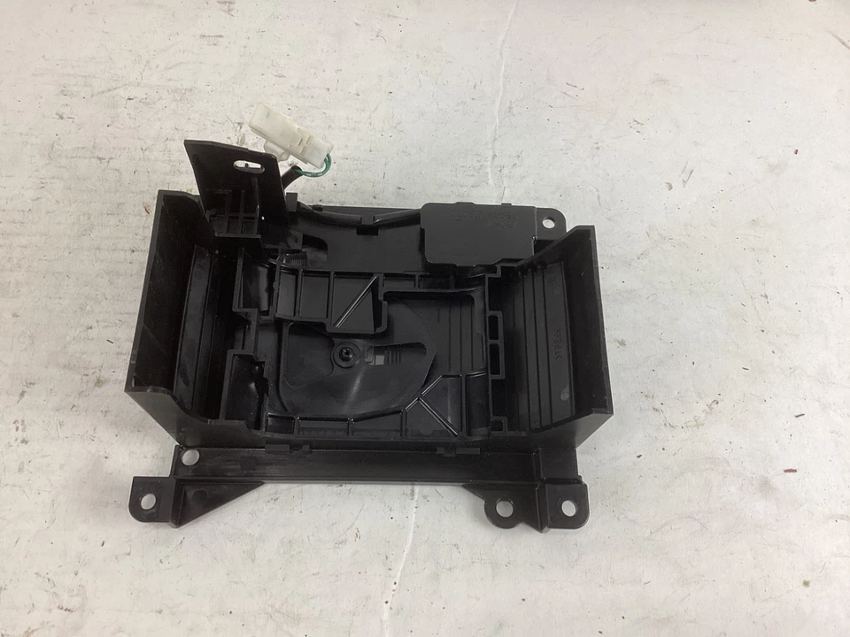 Bisel indicador de cambio de marchas de piso automático Lexus IS250 IS350 2006-2008 FABRICANTE DE EQUIPOS ORIGINALES Foto 4 de 4