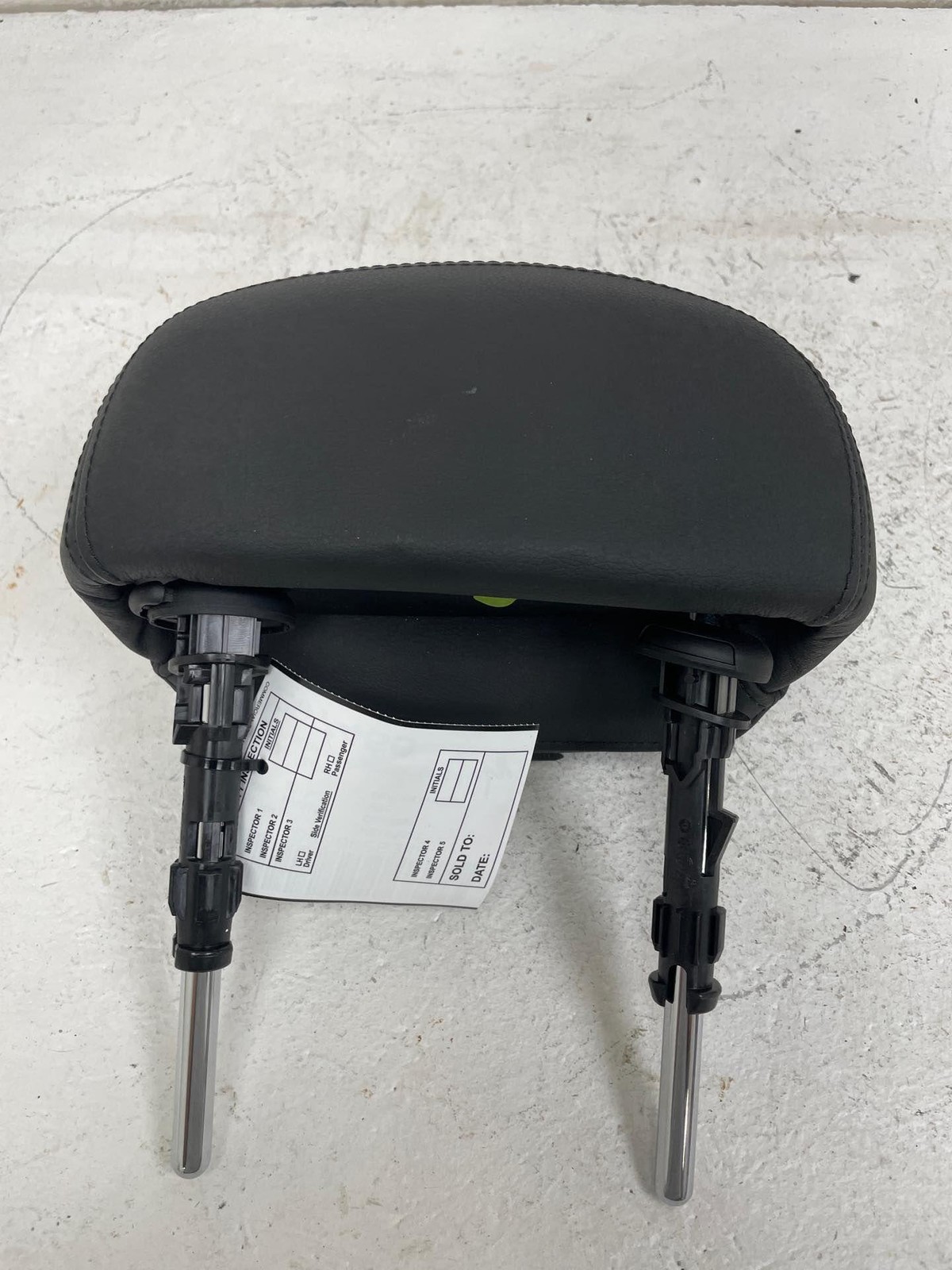 2017-2024 MASERATI LEVANTE REAR RIGHT SEAT HEADREST BLACK LEATHER
