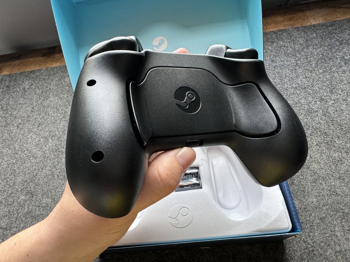 New/Open Box Steam Controller UNUSED Complete CIB. PRISTINE