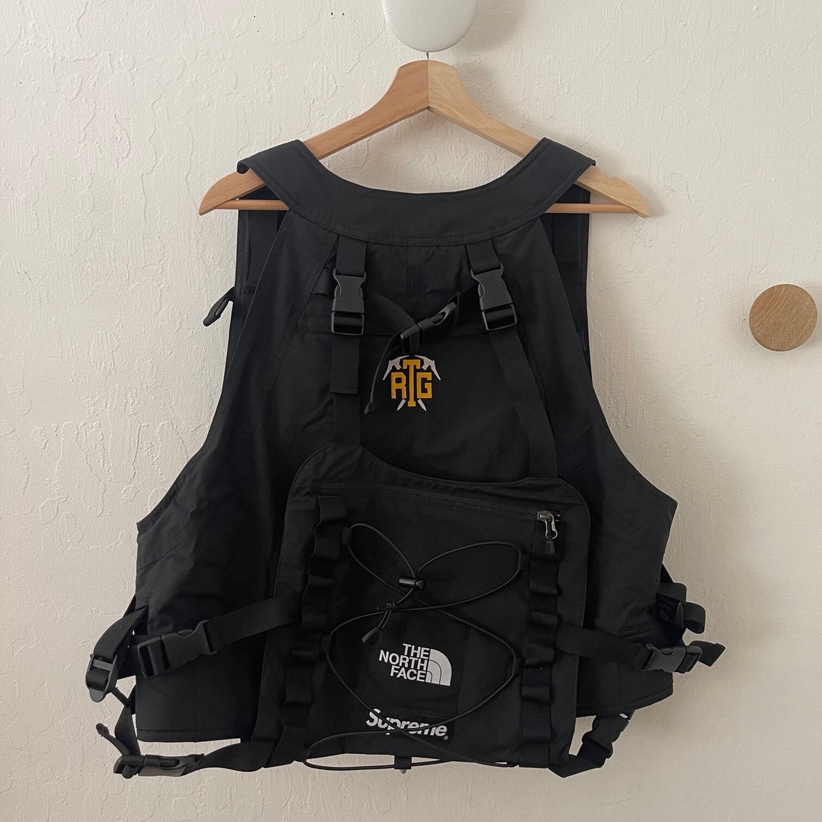 SUPREME x THE NORTH FACE RTG Jacket + Vest M Gold Gore-Tex SUPREME x THE NORTH FACE RTG Jacket + Vest M Gold Gore-Tex