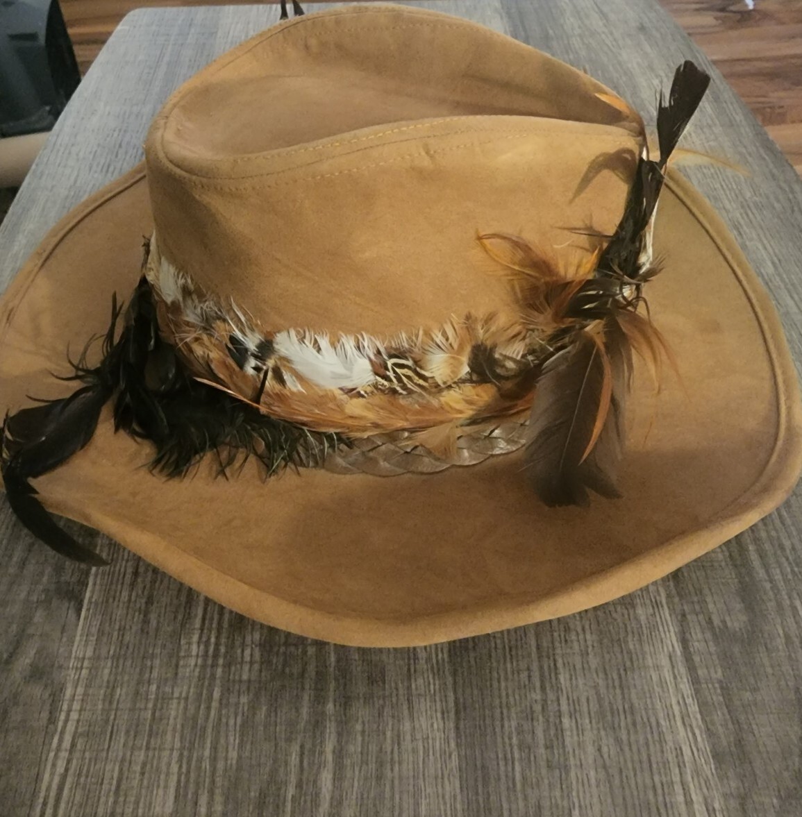 Vintage Stetson Tan Suede with Custom Quail Hunt Feather Band Vintage Stetson Tan Suede with Custom Quail Hunt Feather Band main image 4