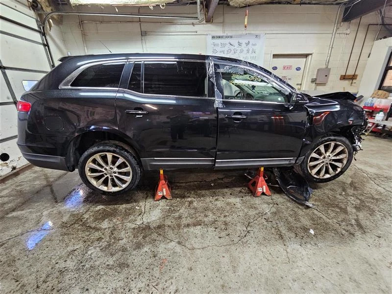 Regulador de ventana de puerta trasera derecha usado se adapta a: Lincoln MKT 2010 sin motor Foto 2 de 4